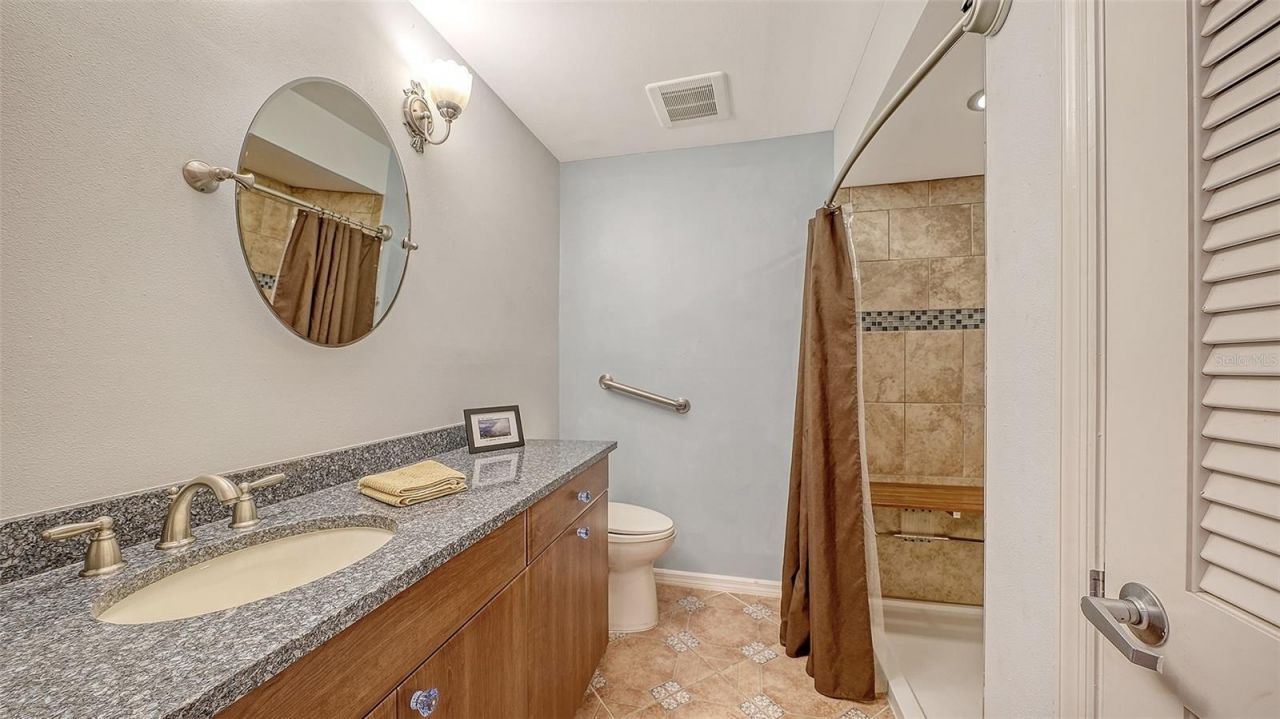 6048 Wilshire Boulevard, Unit 2, Sarasota, FL 34238 Photo