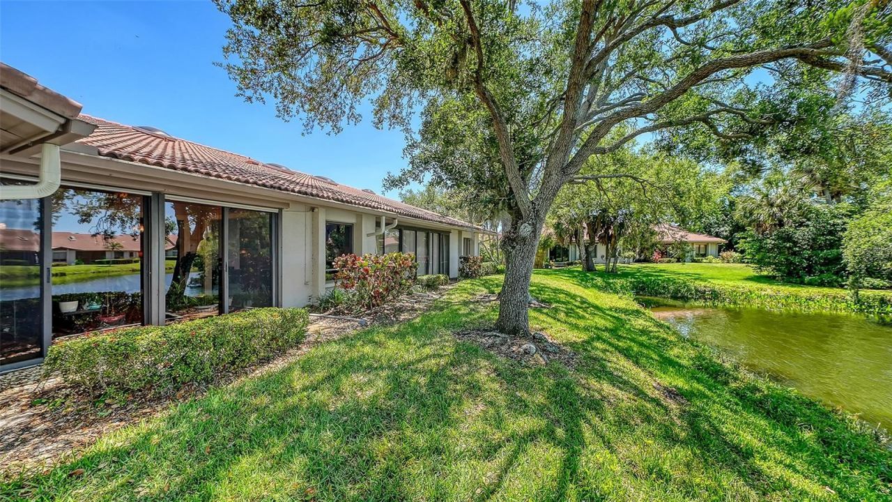 6048 Wilshire Boulevard, Unit 2, Sarasota, FL 34238 Photo