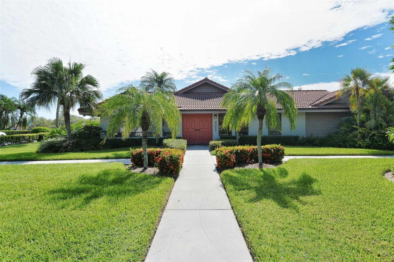6048 Wilshire Boulevard, Unit 2, Sarasota, FL 34238 Photo