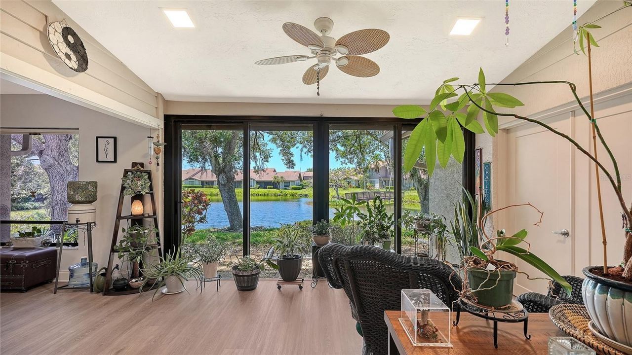 6048 Wilshire Boulevard, Unit 2, Sarasota, FL 34238 Photo
