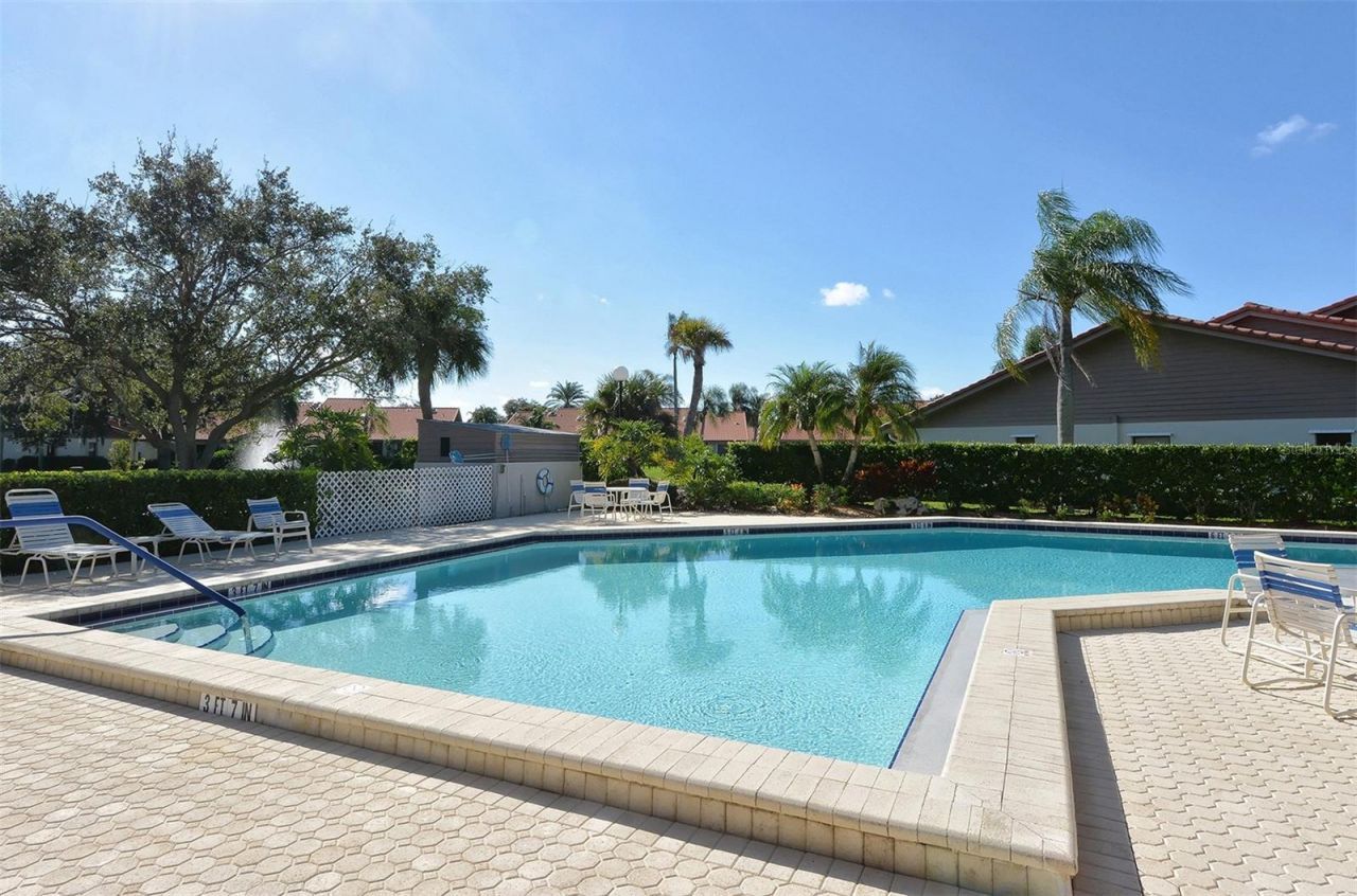 6048 Wilshire Boulevard, Unit 2, Sarasota, FL 34238 Photo