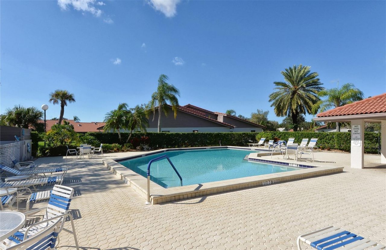 6048 Wilshire Boulevard, Unit 2, Sarasota, FL 34238 Photo
