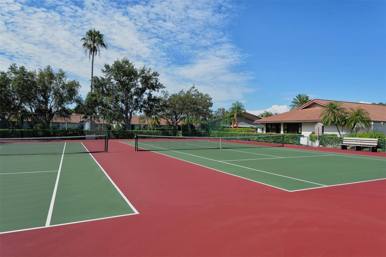 6048 Wilshire Boulevard, Unit 2, Sarasota, FL 34238 Photo