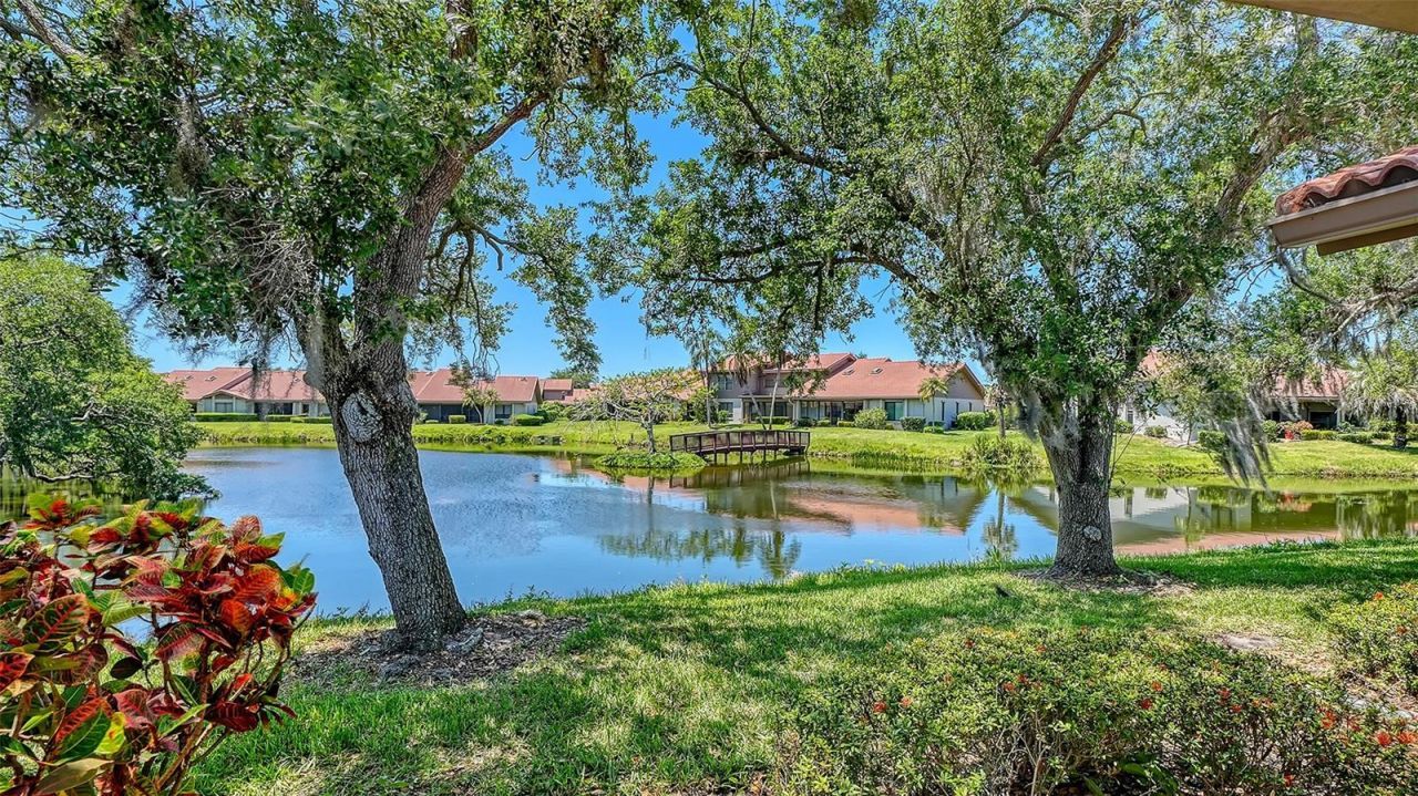 6048 Wilshire Boulevard, Unit 2, Sarasota, FL 34238 Photo