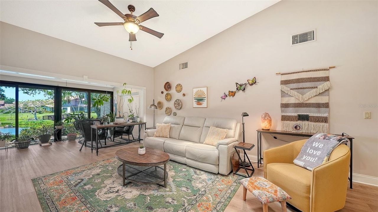 6048 Wilshire Boulevard, Unit 2, Sarasota, FL 34238 Photo