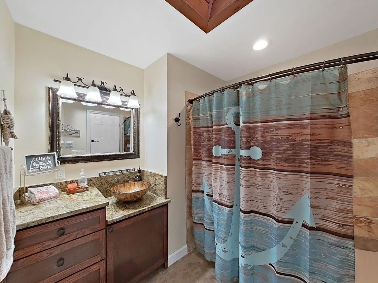 18835 Tracer Drive , Lutz, FL 33549 Photo