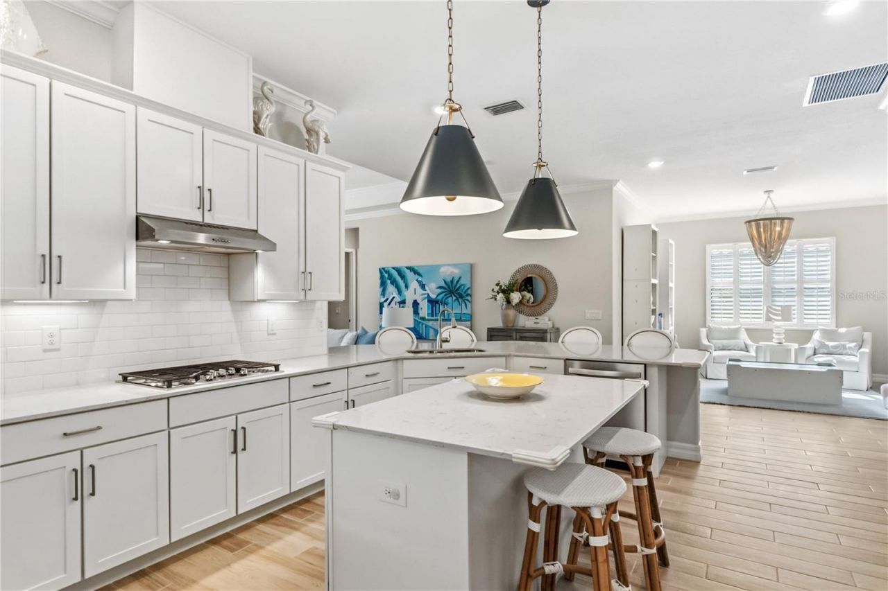 7010 Whittlebury Trail , Bradenton, FL 34202 Photo