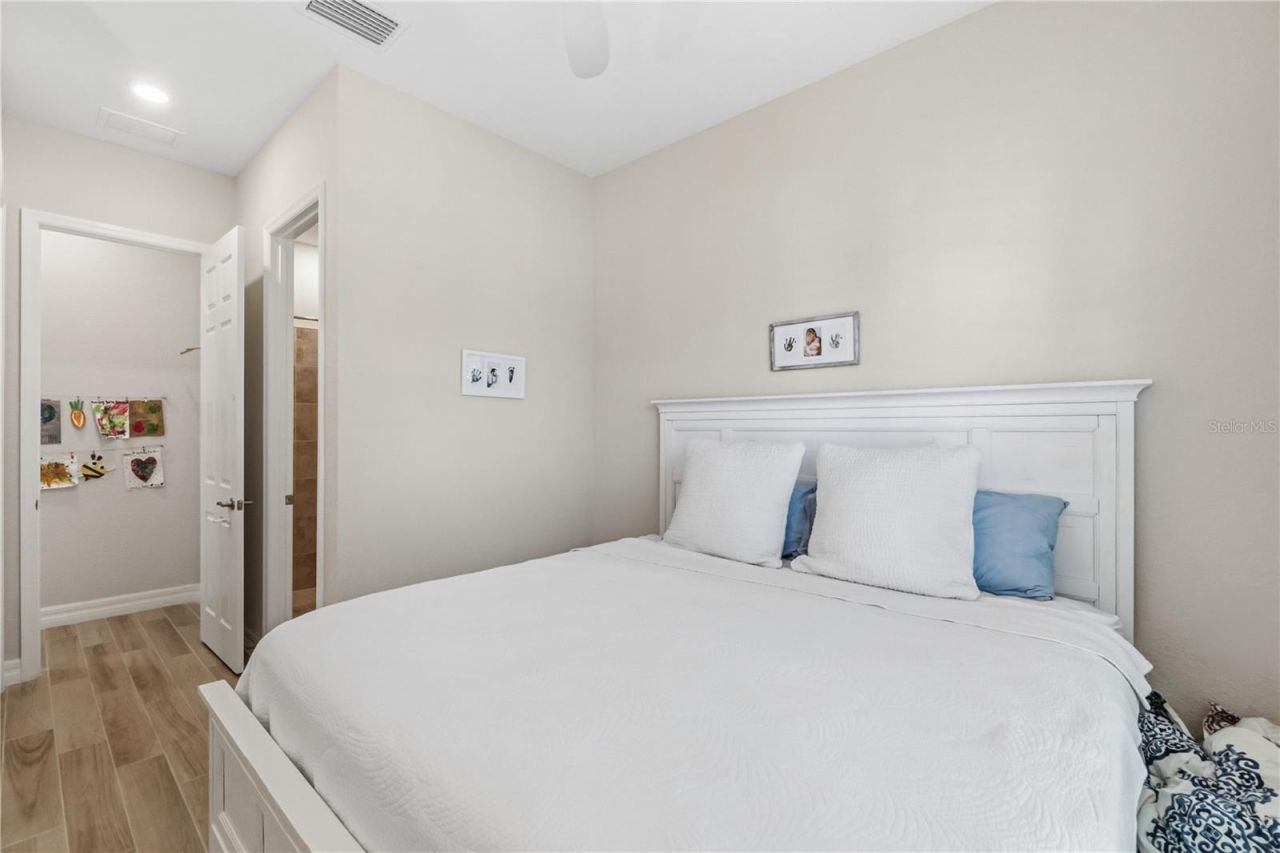 7010 Whittlebury Trail , Bradenton, FL 34202 Photo