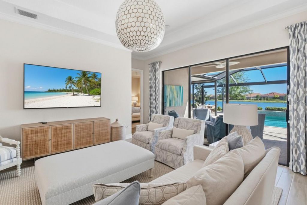 7010 Whittlebury Trail , Bradenton, FL 34202 Photo