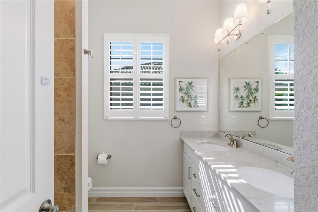 7010 Whittlebury Trail , Bradenton, FL 34202 Photo