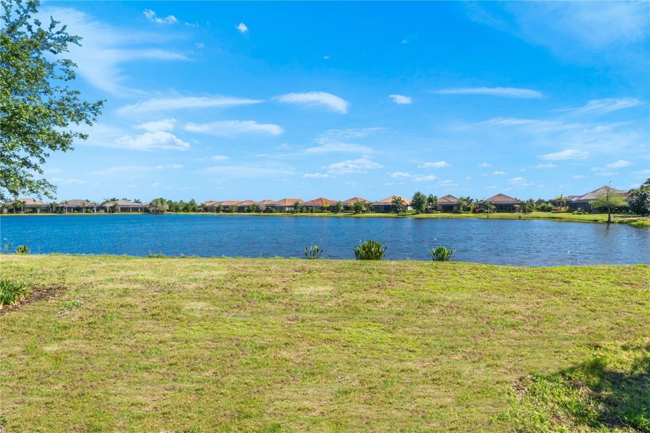 7010 Whittlebury Trail , Bradenton, FL 34202 Photo