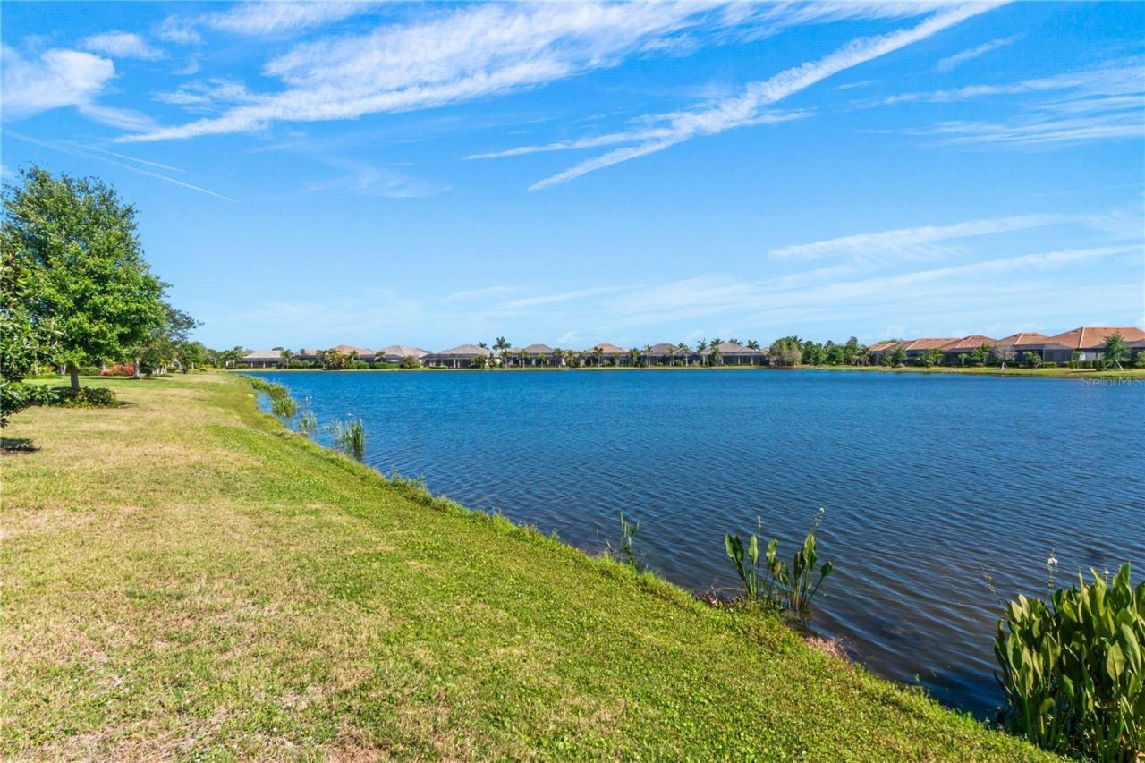 7010 Whittlebury Trail , Bradenton, FL 34202 Photo