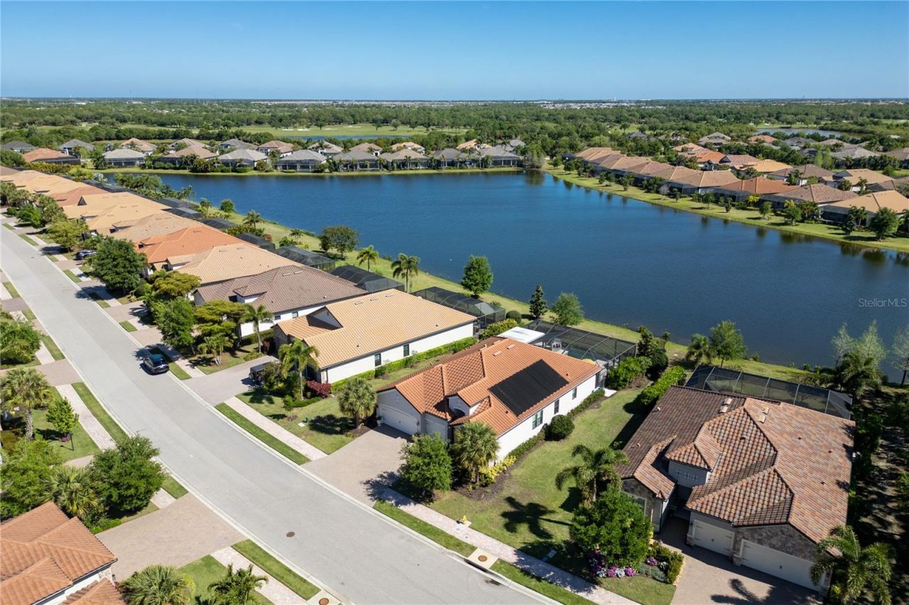 7010 Whittlebury Trail , Bradenton, FL 34202 Photo