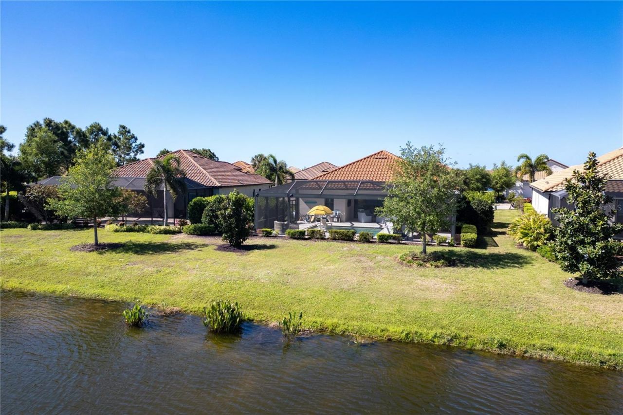 7010 Whittlebury Trail , Bradenton, FL 34202 Photo