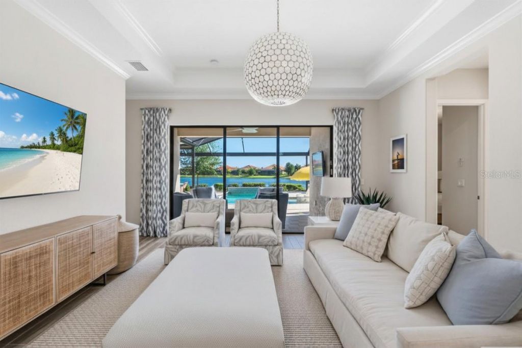 7010 Whittlebury Trail , Bradenton, FL 34202 Photo