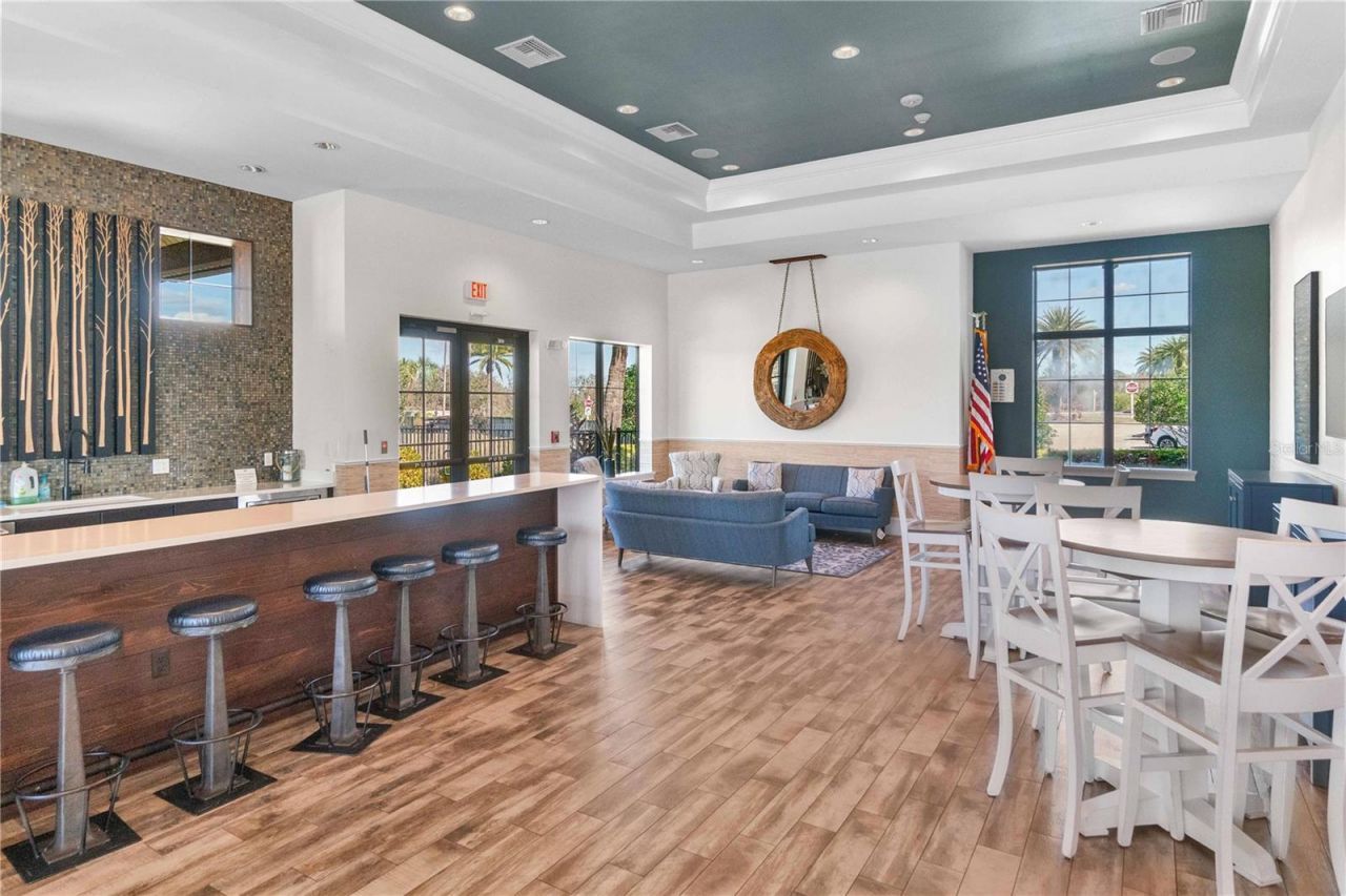 7010 Whittlebury Trail , Bradenton, FL 34202 Photo