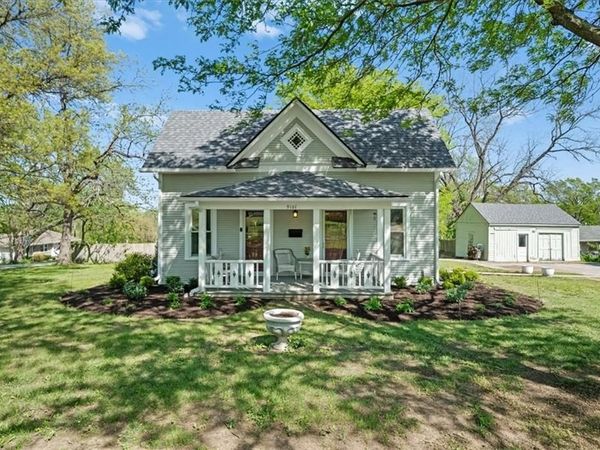 9101 Holmes Road, Kansas City, MO 64131