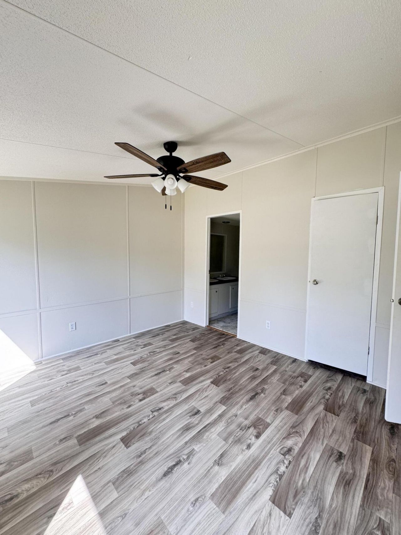 185 Belfast Lane Photo 17