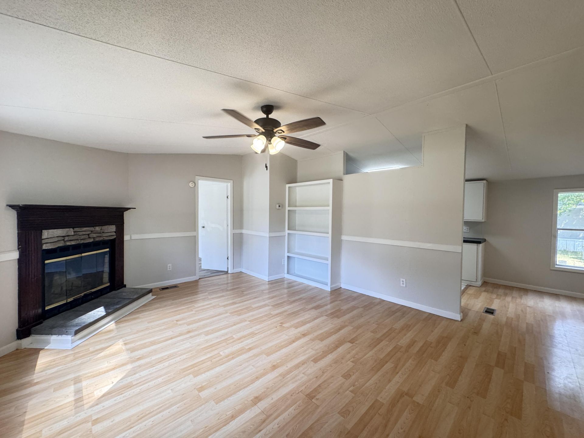 185 Belfast Lane Photo 6