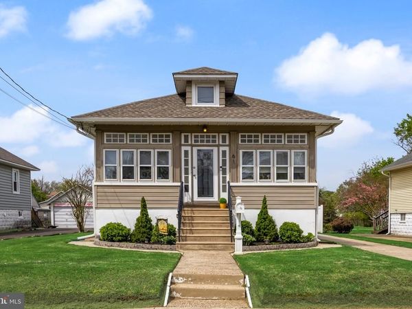 61 W GRADWELL AVENUE, MAPLE SHADE, NJ 08052