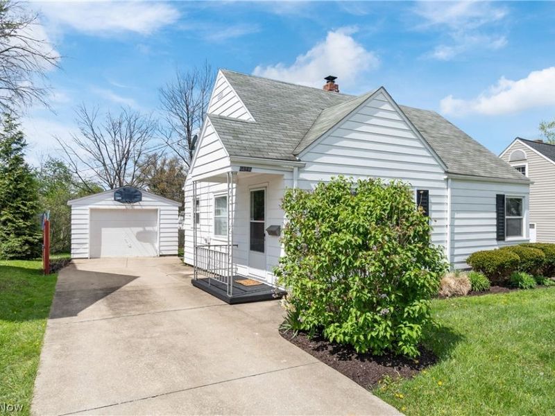 2342 25th Street, Cuyahoga Falls, OH 44223 Photo 4