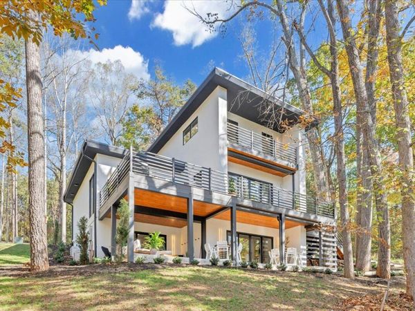16358 Moneta RD, Moneta, VA 24121