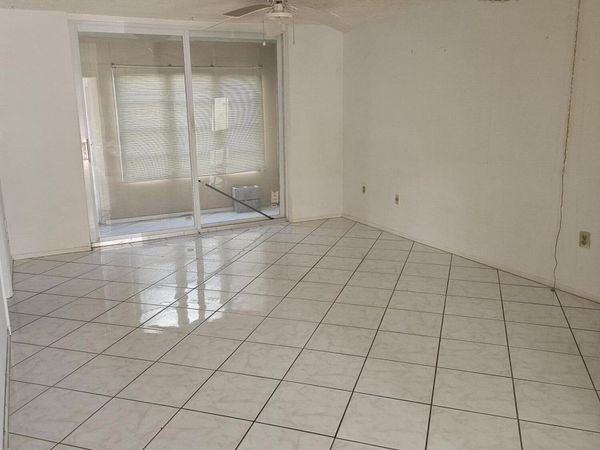 8060 Sunrise Lakes Drive E, Unit 109, Sunrise, FL 33322