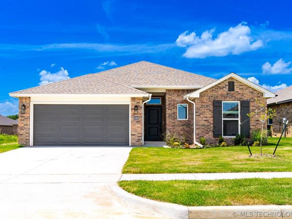 10896 S 272nd Avenue, Coweta, OK 74429