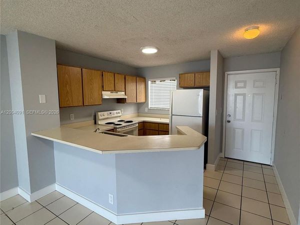 8710 N Sherman Cir, Unit 305, Miramar, FL 33025