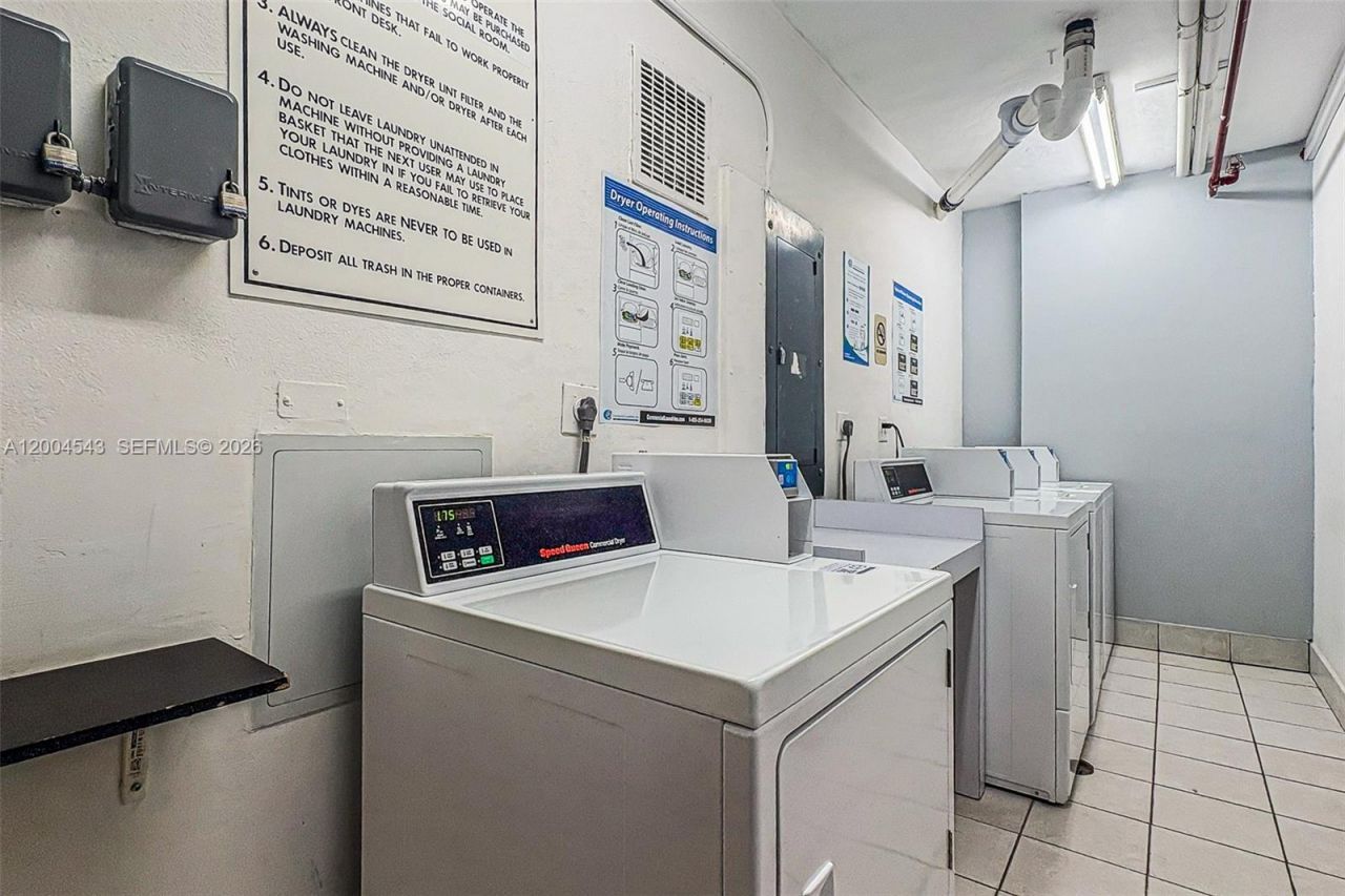 5055 Collins Ave , Unit 3K, Miami Beach, FL 33140 Photo