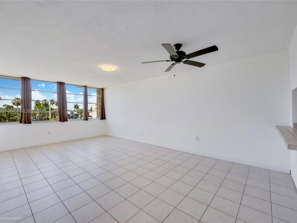 1551 NE Miami Gardens Dr, Unit 322, Miami, FL 33179