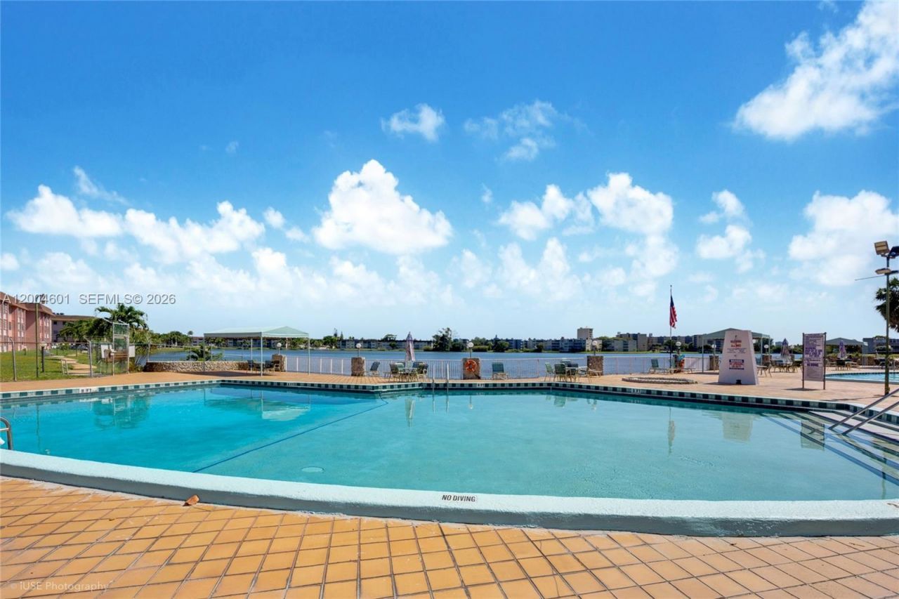 1551 NE Miami Gardens Dr, Unit 322, Miami, FL 33179 Photo
