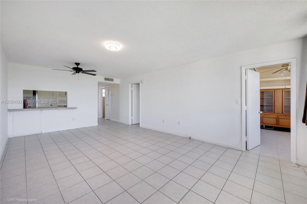 1551 NE Miami Gardens Dr, Unit 322, Miami, FL 33179 Photo