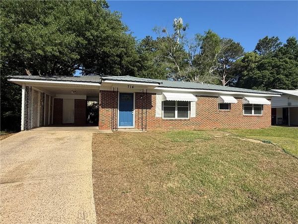 714 Townsend Circle , Chickasaw, AL 36611