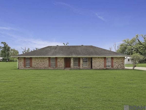44337 Melancon St, Sorrento, LA 70778
