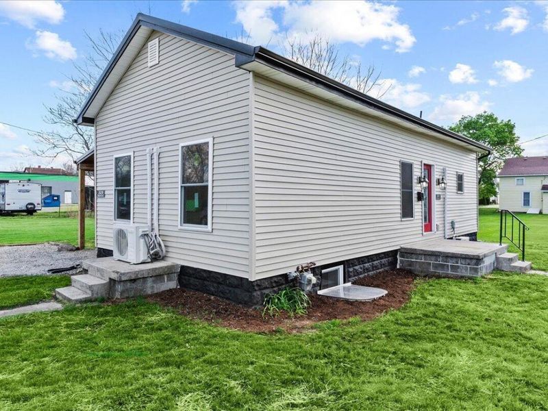 329 S Elm Street, Bellefontaine, OH 43311 Photo 1