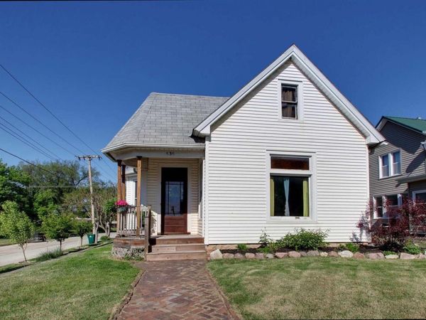 636 S 16th , Quincy, IL 62301