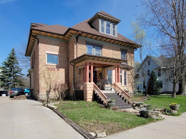 300 W PROSPECT AVENUE, Appleton, WI 54911
