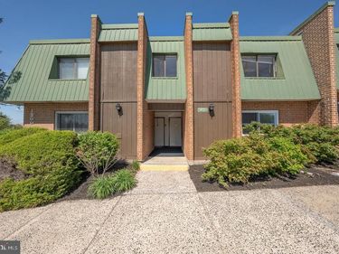 1310 MEADOWVIEW LANE, Unit 1310, MONT CLARE, PA 19453