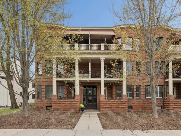 672 Summit Avenue, Unit 102, Saint Paul, MN 55105