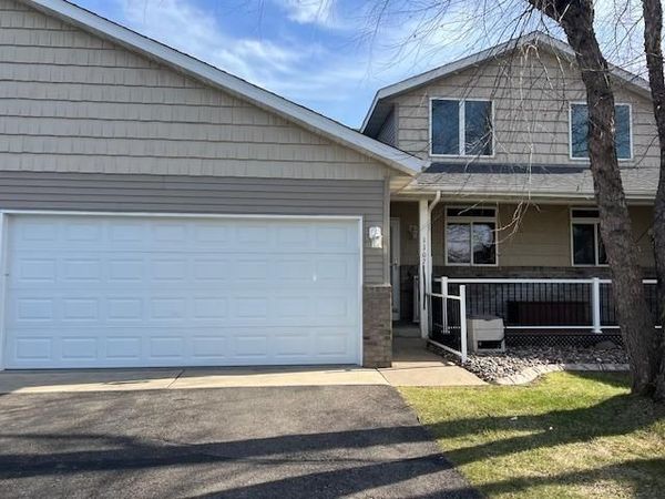 1107 36th Street W, Hastings, MN 55033