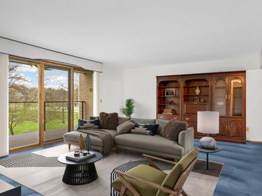 4370 Brookside Court, Unit 203, Edina, MN 55436