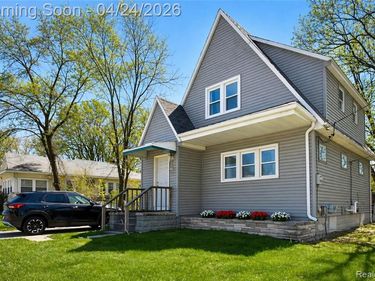 2140 E Bristol Road, Burton, MI 48529