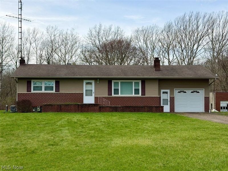 11455 Walnut Avenue NE, Alliance, OH 44601 Photo 1