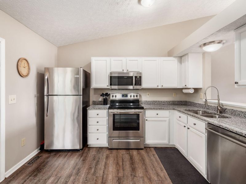 1231 Brookstone Drive, Marysville, OH 43040 Photo 11