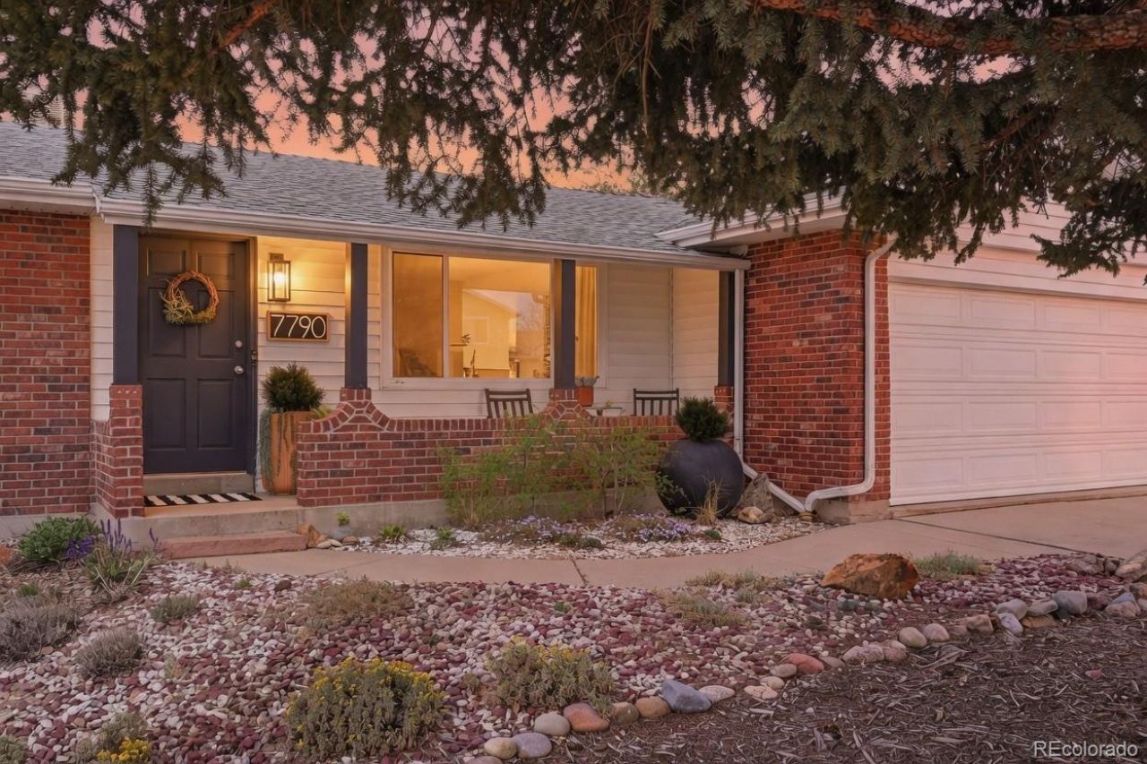 7790 S Harlan Way, Littleton, CO 80128 Main Photo