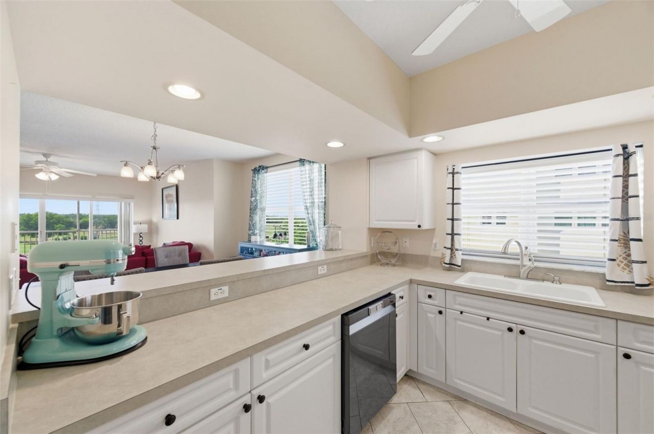 1200 Country Club Drive, Unit 1206, Largo, FL 33771 Photo