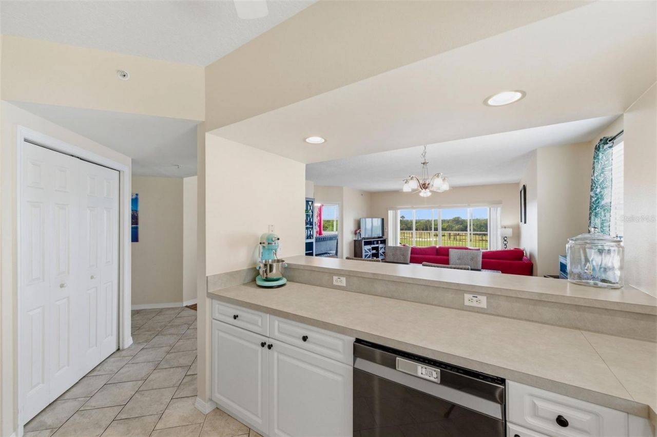 1200 Country Club Drive, Unit 1206, Largo, FL 33771 Photo