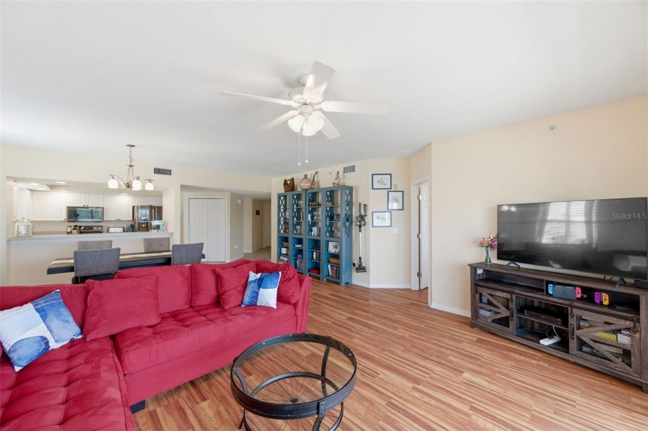 1200 Country Club Drive, Unit 1206, Largo, FL 33771 Photo