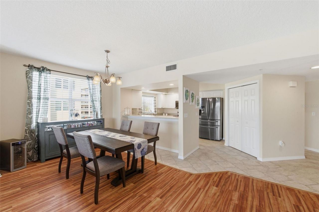 1200 Country Club Drive, Unit 1206, Largo, FL 33771 Photo